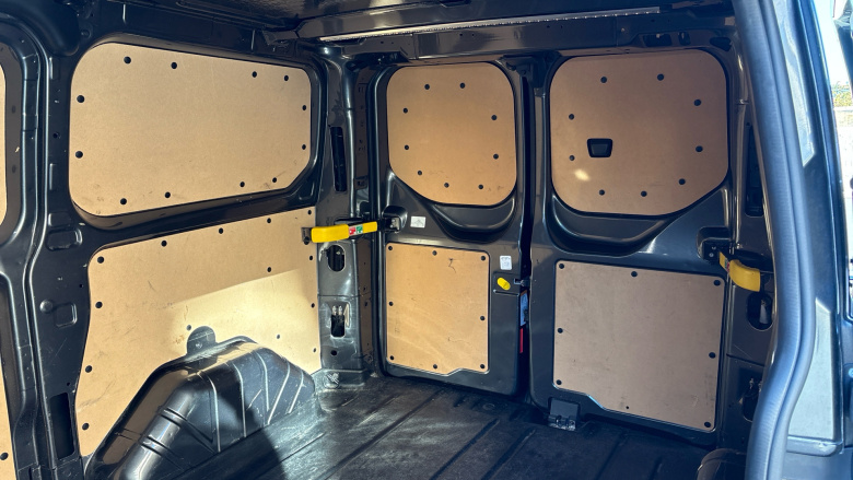 Ford Transit Custom 340 L1 Diesel Fwd 2.0 EcoBlue 170ps Low Roof Limited Van Auto